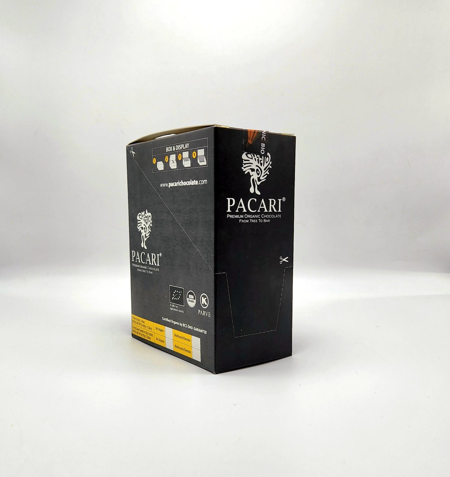 Whole carton with 10 organic, vegan chocolate bars with bitter orange.